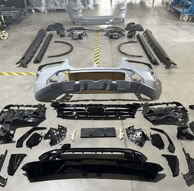 BMW X7 G07 LCI (2023+) M Sport M Performance MT M Tech Body Kit – Front & Rear Bumper, Side Skirts, Rear Diffuser & Exhaust Tips 3