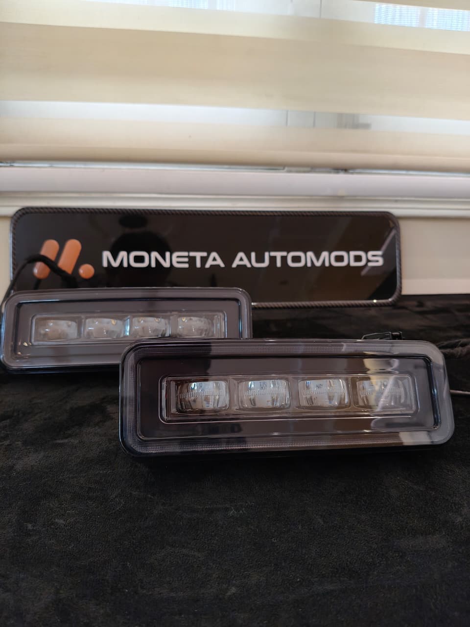 Land Rover Defender Rear Reflector 3
